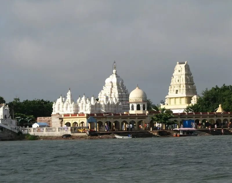 Kudalasangama – Confluence of Krishna & Malaprabha