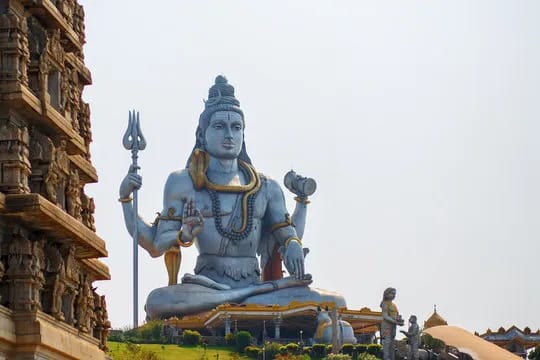 Murudeshwar – Lord Shiva Statue & Temple